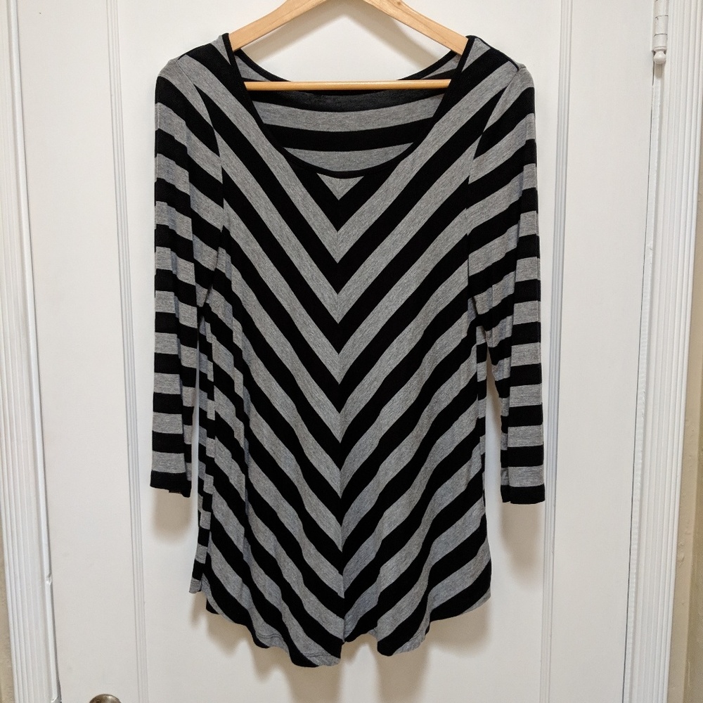 Cage & Gauge | Black/grey striped 3/4 sleeve shirt